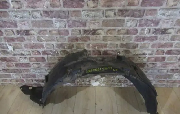 Nissan Qashqai Front arch 