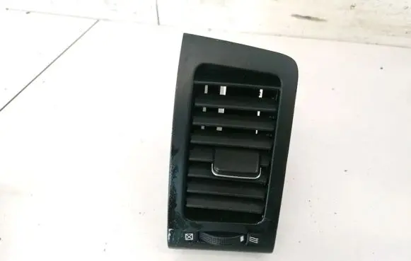 Toyota Corolla Verso E121 Dash center air vent grill