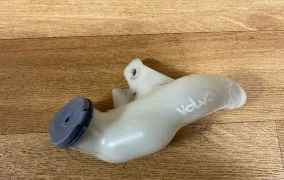 Volvo V50 Windshield washer fluid reservoir/tank 30663929