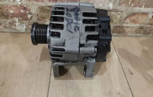 Renault Trafic II (X83) Generator/alternator