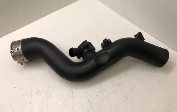 Hyundai i30 Intercooler hose/pipe 227307600