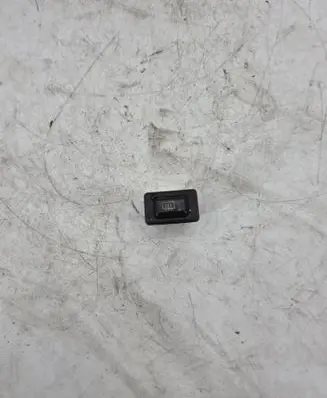 Mitsubishi Pajero Windscreen/window heater switch