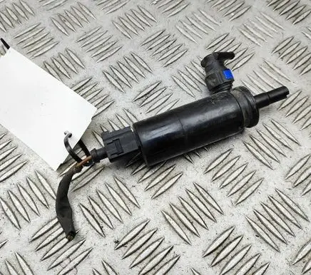 Skoda Superb B8 (3V) Headlight washer pump 6R0955681