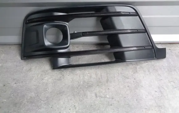 Audi Q7 4L Front bumper lower grill