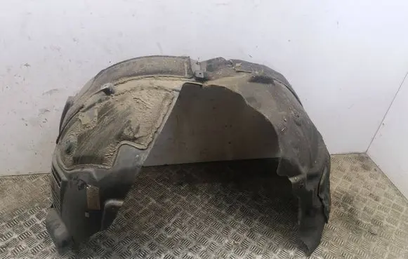 Maserati Ghibli Front wheel arch liner splash guards 670005837