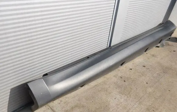 Suzuki Vitara (LY) side skirts sill cover