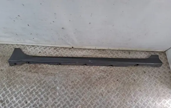 Nissan Leaf II (ZE1) Sill 768505SH3A G544002030