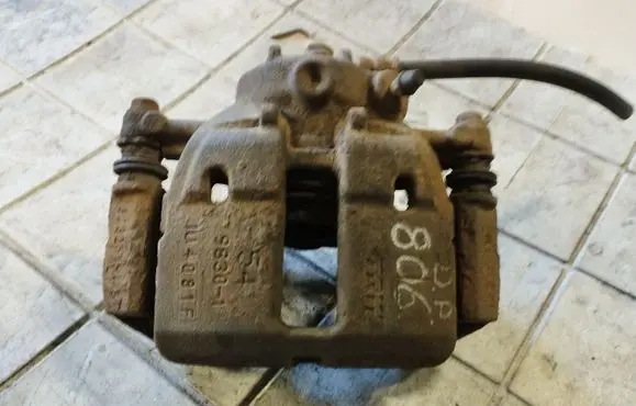 Mitsubishi Colt Front brake caliper