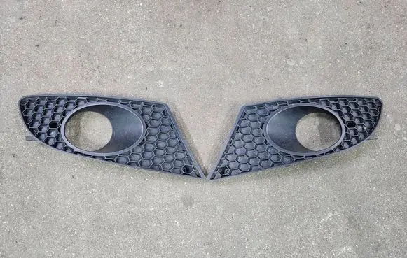 Seat Leon (1P) Front bumper lower grill 1P0853666A 75998980