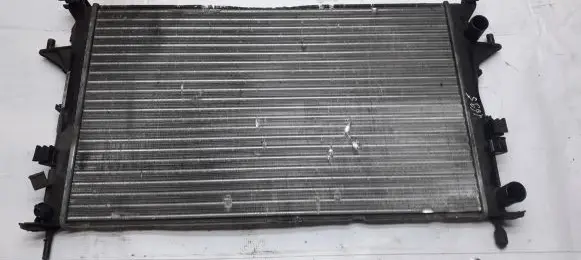 Renault Laguna II Coolant radiator 63813