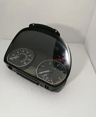 BMW 1 E81 E87 Speedometer (instrument cluster) 6947136