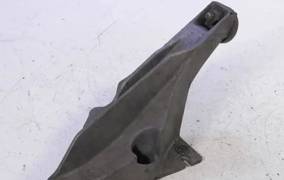 BMW 5 E39 Engine mounting bracket 1092425