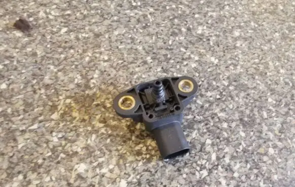 Mercedes-Benz ML W166 Air pressure sensor A0061539728
