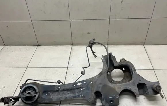 Volvo V60 Rear wheel hub spindle/knuckle 