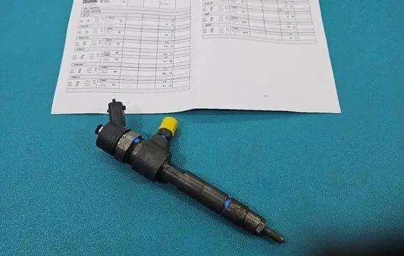Opel Zafira B Fuel injector 0445110276 IMPRK1484033