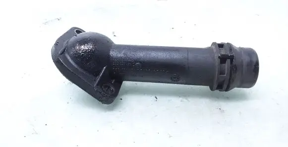 Audi A4 S4 B7 8E 8H Engine coolant pipe/hose 06B121121