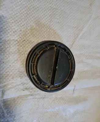 Chrysler Pacifica Headlight/headlamp dust cover 1305219122