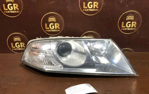 Skoda Octavia Mk2 (1Z) Headlight/headlamp 1Z1941016B