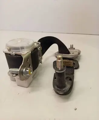 Nissan Pathfinder R51 Rear seatbelt 7P2100