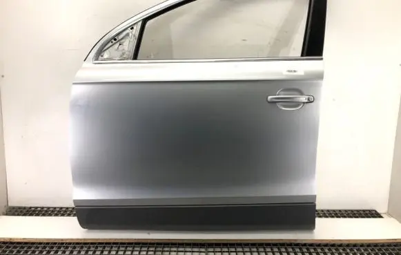 Audi Q7 4L Front door 