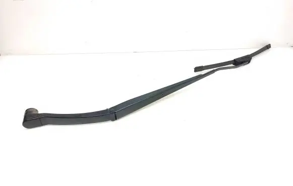 Nissan Qashqai Front wiper blade arm 8529