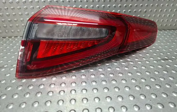 Alfa Romeo Stelvio Rear/tail lights S27725822 00505358040