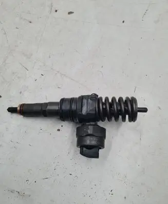 Volkswagen Caddy Fuel injector 038430073 0414720007