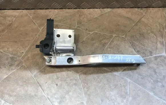 Radiator support slam panel bracket