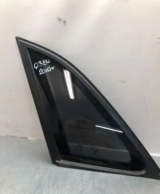 Audi Q3 8U Rear side window 8U0