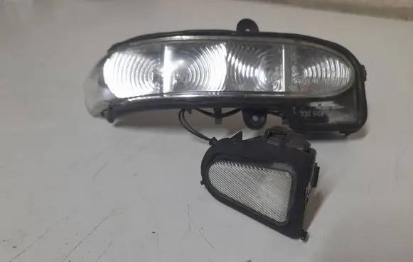 Mercedes-Benz C W203 Mirror indicator light 
