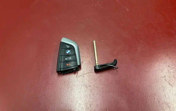 BMW X3 G01 Ignition key/card 8717500