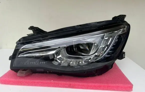 MG HS Headlight/headlamp P00107600