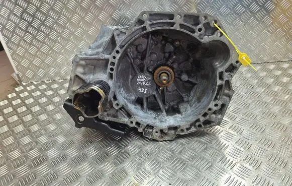 Toyota Auris E180 Manual 6 speed gearbox S27725435