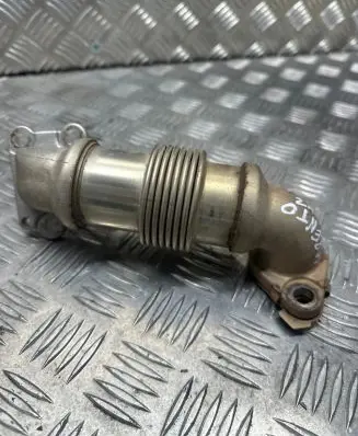 KIA Sorento EGR valve line/pipe/hose 284632F700