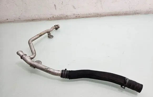 Audi A8 S8 D4 4H Engine coolant pipe/hose 4H0121485AA