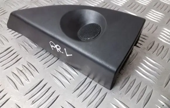 Front door high frequency speaker