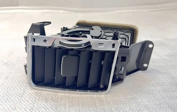 Land Rover Discovery 5 Dashboard side air vent grill/cover trim 08287006