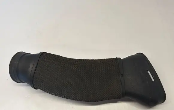 Mercedes-Benz SLK R171 Air intake duct part A2720941882 A2720940411
