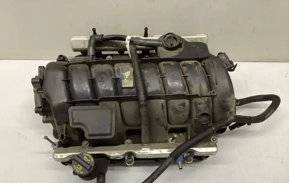 Dodge Challenger Intake manifold 26751541C 53013888AD 68053596AA
