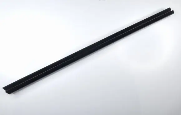 Jeep Grand Cherokee WL Rubber seal front door window/glass 68375994