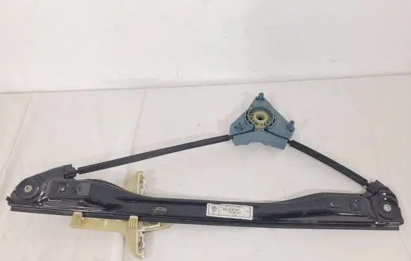 Volkswagen Amarok Rear window lifting mechanism without motor 2H7839402J 02022017 121435