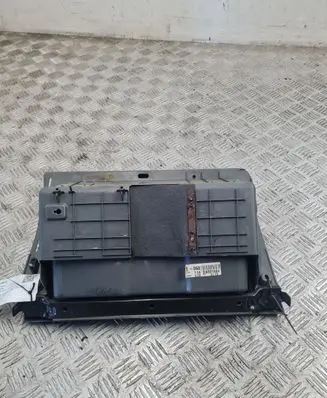 Hyundai Santa Fe Glove box