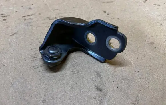 Ford Explorer VI Front door lower hinge 
