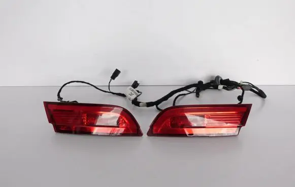 Jaguar XF X250 Tailgate rear/tail lights 8X2315K273
