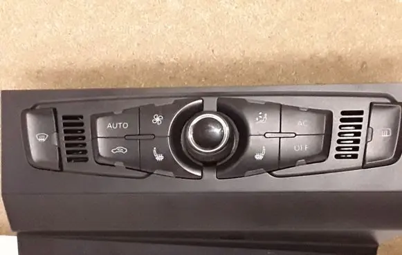 Audi A4 S4 B8 8K Climate control unit 8T0820043AN