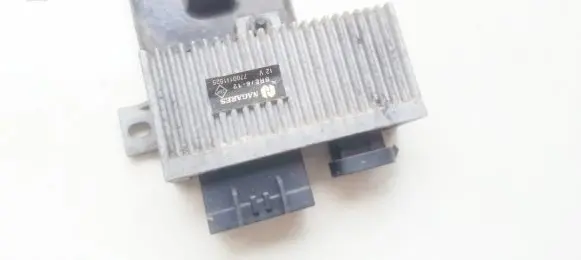 Renault Megane I Glow plug pre-heat relay 7700111525