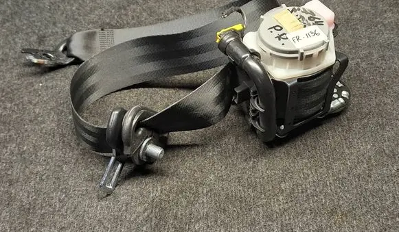 Skoda Octavia Mk3 (5E) Front seatbelt 5E0857702