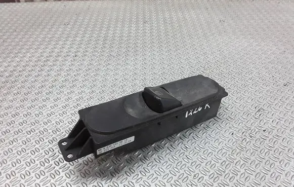 Mercedes-Benz Vito Viano W639 Electric window control switch A6395450613