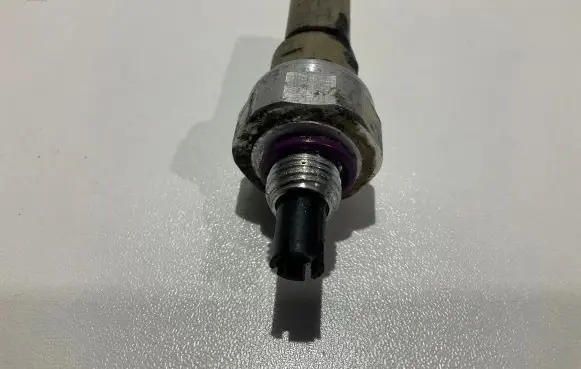 Mercedes-Benz CLK A209 C209 Air conditioning (A/C) pressure sensor A2033211592