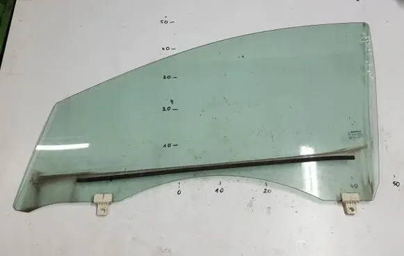 Renault Megane III Sliding door window/glass 